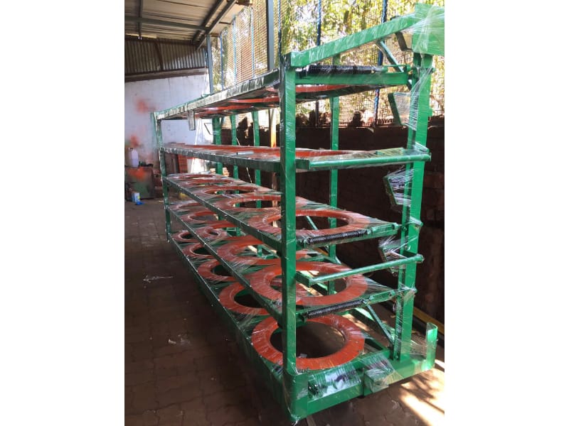 Material handling conveyor